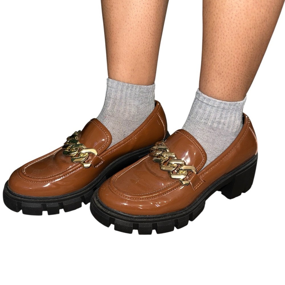Steve Madden Hoxton Loafers with Gold Chain
